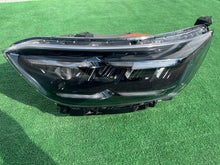 Laden Sie das Bild in den Galerie-Viewer, Frontscheinwerfer Kia Stonic 92101H8 Links Scheinwerfer Headlight SCH3419986912rv