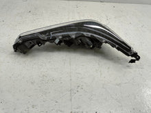 Laden Sie das Bild in den Galerie-Viewer, Frontscheinwerfer Toyota Corolla 81110-02S70 Rechts Scheinwerfer Headlight SCH3423165351vh