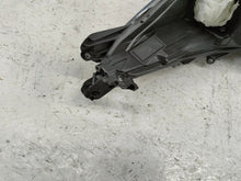 Laden Sie das Bild in den Galerie-Viewer, Frontscheinwerfer Toyota Corolla 81110-02S70 Rechts Scheinwerfer Headlight SCH3423165351vh