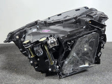 Laden Sie das Bild in den Galerie-Viewer, Frontscheinwerfer Audi Q3 83A941034 LED Rechts Scheinwerfer Headlight SCH3423674730jt