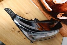 Laden Sie das Bild in den Galerie-Viewer, Frontscheinwerfer Honda Crv V W3913W3913 LED Rechts Scheinwerfer Headlight SCH3426916779zd