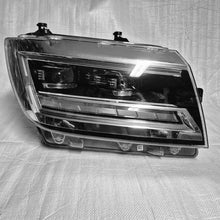 Load image into Gallery viewer, Frontscheinwerfer Man Tge Crafter 7C1941036F Rechts Scheinwerfer Headlight SCH3435212127au