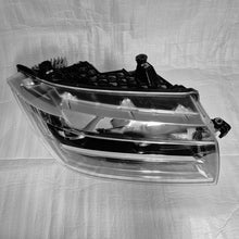 Load image into Gallery viewer, Frontscheinwerfer Man Tge Crafter 7C1941036F Rechts Scheinwerfer Headlight SCH3435212127au