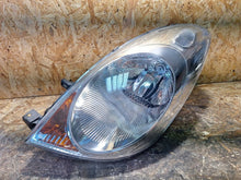Laden Sie das Bild in den Galerie-Viewer, Frontscheinwerfer Nissan Note E11 VAY4634 Links Scheinwerfer Headlight SCH3437396136up