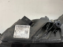 Laden Sie das Bild in den Galerie-Viewer, Frontscheinwerfer Skoda Fabia III 6V1941015F Full LED Links Headlight SCH3441500343ud