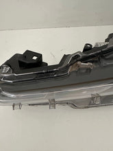 Laden Sie das Bild in den Galerie-Viewer, Frontscheinwerfer Toyota Corolla 81150-02S60 LED Links Scheinwerfer Headlight SCH3447548493gk
