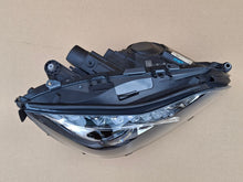 Laden Sie das Bild in den Galerie-Viewer, Frontscheinwerfer Mercedes-Benz W212 A2129063203 020902026 Rechts Headlight SCH3456286430lo