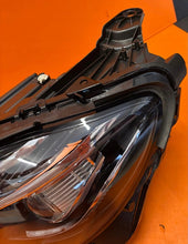 Load image into Gallery viewer, Frontscheinwerfer Mercedes-Benz W213 A2139063904 LED Links Headlight SCH3456459018hu