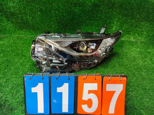 Load image into Gallery viewer, Frontscheinwerfer Toyota Auris 90078092 Links Scheinwerfer Headlight SCH3459897365nz