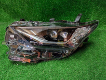 Load image into Gallery viewer, Frontscheinwerfer Toyota Auris 90078092 Links Scheinwerfer Headlight SCH3459897365nz