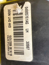 Laden Sie das Bild in den Galerie-Viewer, Frontscheinwerfer Chrysler 300c 04805761AG Xenon Links Scheinwerfer Headlight SCH3470333943qa