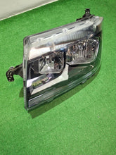 Laden Sie das Bild in den Galerie-Viewer, Frontscheinwerfer VW Crafter 7C1941005 Links Scheinwerfer Headlight SCH3479386517lu