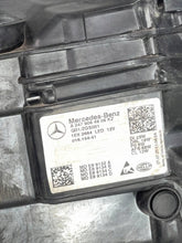 Laden Sie das Bild in den Galerie-Viewer, Frontscheinwerfer Mercedes-Benz W247 A2479064906 LED Links Headlight SCH3482632098qa