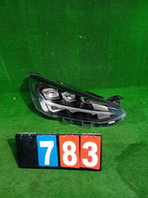 Laden Sie das Bild in den Galerie-Viewer, Frontscheinwerfer Ford Focus CSC25640 Rechts Scheinwerfer Headlight SCH3483341837ja