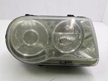 Laden Sie das Bild in den Galerie-Viewer, Frontscheinwerfer Chrysler 300c E1317558983 Rechts Scheinwerfer Headlight SCH3483680250aa