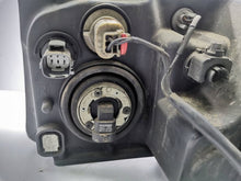 Laden Sie das Bild in den Galerie-Viewer, Frontscheinwerfer Chrysler 300c E1317558983 Rechts Scheinwerfer Headlight SCH3483680250aa