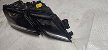 Laden Sie das Bild in den Galerie-Viewer, Frontscheinwerfer Skoda Octavia III 5E1941016D Rechts Scheinwerfer Headlight SCH3492742108qs