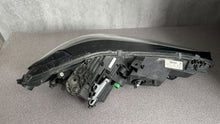 Laden Sie das Bild in den Galerie-Viewer, Frontscheinwerfer Alfa Romeo Giulia 50553226 Xenon Links Scheinwerfer Headlight SCH3493007380qu