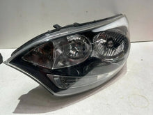 Laden Sie das Bild in den Galerie-Viewer, Frontscheinwerfer Kia Rio III 921011W Links Scheinwerfer Headlight SCH3493698030dd