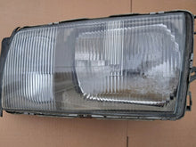 Laden Sie das Bild in den Galerie-Viewer, Frontscheinwerfer Mercedes-Benz W126 1268208961 Links Scheinwerfer Headlight SCH3494907207jx