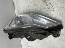 Laden Sie das Bild in den Galerie-Viewer, Frontscheinwerfer Mercedes-Benz W204 20191202 3401135A Links Headlight SCH3504962215fn