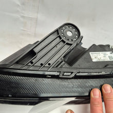Laden Sie das Bild in den Galerie-Viewer, Frontscheinwerfer Dacia Sandero III 260602561R Links Scheinwerfer Headlight SCH3514160746yo