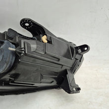 Laden Sie das Bild in den Galerie-Viewer, Frontscheinwerfer Dacia Sandero III 260602561R Links Scheinwerfer Headlight SCH3514160746yo