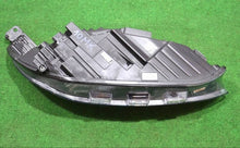 Load image into Gallery viewer, Frontscheinwerfer Ford Focus HX7313E015CF Links Scheinwerfer Headlight SCH3514776926eb