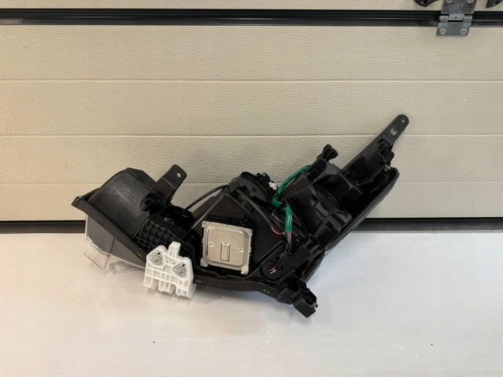 Frontscheinwerfer Nissan Leaf 260105SJ5B A1S0710001 Rechts Headlight SCH3521990518bx