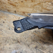Load image into Gallery viewer, Frontscheinwerfer Ford Focus F1EB-13W030-A Links Scheinwerfer Headlight SCH3524679086iq