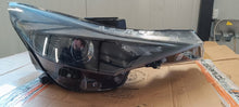 Load image into Gallery viewer, Frontscheinwerfer Hyundai Elantra VII 92102-AA000 LED Rechts Headlight SCH3535427182ts