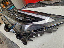 Laden Sie das Bild in den Galerie-Viewer, Frontscheinwerfer Toyota Chr 81150F4240 Links Scheinwerfer Headlight SCH3541078673ee