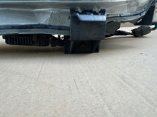 Load image into Gallery viewer, Frontscheinwerfer Mazda 3 Bl BBM551040 Xenon Links Scheinwerfer Headlight SCH3541215459ep