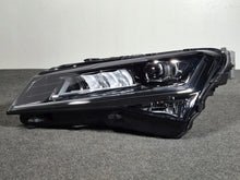 Laden Sie das Bild in den Galerie-Viewer, Frontscheinwerfer Skoda Superb III 3V1941016D LED Links Scheinwerfer Headlight SCH3544191463ag