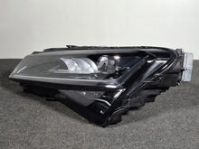 Laden Sie das Bild in den Galerie-Viewer, Frontscheinwerfer Skoda Superb III 3V1941016D LED Links Scheinwerfer Headlight SCH3544191463ag