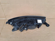 Laden Sie das Bild in den Galerie-Viewer, Frontscheinwerfer Skoda Fabia III 6V1941015D 030111520100 Links Headlight SCH3551598278sl