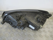 Laden Sie das Bild in den Galerie-Viewer, Frontscheinwerfer VW Caddy III 2K1941006D Ein Stück (Rechts oder Links) SCH3554241569pj