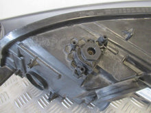 Laden Sie das Bild in den Galerie-Viewer, Frontscheinwerfer VW Caddy III 2K1941006D Ein Stück (Rechts oder Links) SCH3554241569pj
