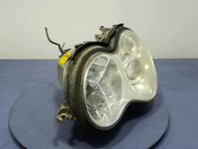 Laden Sie das Bild in den Galerie-Viewer, Frontscheinwerfer Mercedes-Benz W203 A2038201959 Links Scheinwerfer Headlight SCH3564255140ik