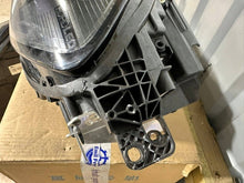 Laden Sie das Bild in den Galerie-Viewer, Frontscheinwerfer Ford Puma R1TB13E015AB Links Scheinwerfer Headlight SCH3578184889hm