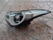 Laden Sie das Bild in den Galerie-Viewer, Frontscheinwerfer Hyundai I I40 92101-3Z100 LED Links Scheinwerfer Headlight SCH3583638509nw