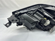Laden Sie das Bild in den Galerie-Viewer, Frontscheinwerfer Mazda Cx30 DFR7-51030 Rechts Scheinwerfer Headlight SCH3597409103bi