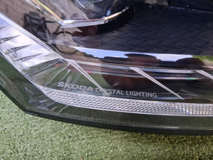 Frontscheinwerfer Skoda Fabia IV 6VB941016B Full LED Rechts Headlight SCH3609640127ds
