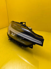 Laden Sie das Bild in den Galerie-Viewer, Frontscheinwerfer Volvo Xc60 II 32337387 LED Rechts Scheinwerfer Headlight SCH3614571060mk