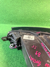 Laden Sie das Bild in den Galerie-Viewer, Frontscheinwerfer VW Passat B8 3J1941006 Rechts Scheinwerfer Headlight SCH3615699835qd