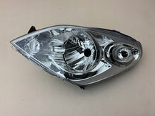 Laden Sie das Bild in den Galerie-Viewer, Frontscheinwerfer Suzuki Splash 08R-A Links Scheinwerfer Headlight SCH3630205811pc