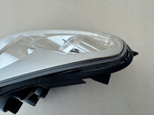 Laden Sie das Bild in den Galerie-Viewer, Frontscheinwerfer Suzuki Splash 08R-A Links Scheinwerfer Headlight SCH3630205811pc