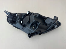 Laden Sie das Bild in den Galerie-Viewer, Frontscheinwerfer Suzuki Splash 08R-A Links Scheinwerfer Headlight SCH3630205811pc