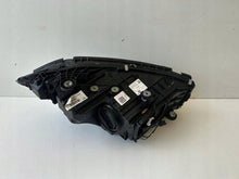 Laden Sie das Bild in den Galerie-Viewer, Frontscheinwerfer Mercedes-Benz A2069067103 Links Scheinwerfer Headlight SCH3631279882jh