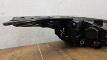 Laden Sie das Bild in den Galerie-Viewer, Frontscheinwerfer Hyundai Veloster 921012V030 Links Scheinwerfer Headlight SCH3632297417ro